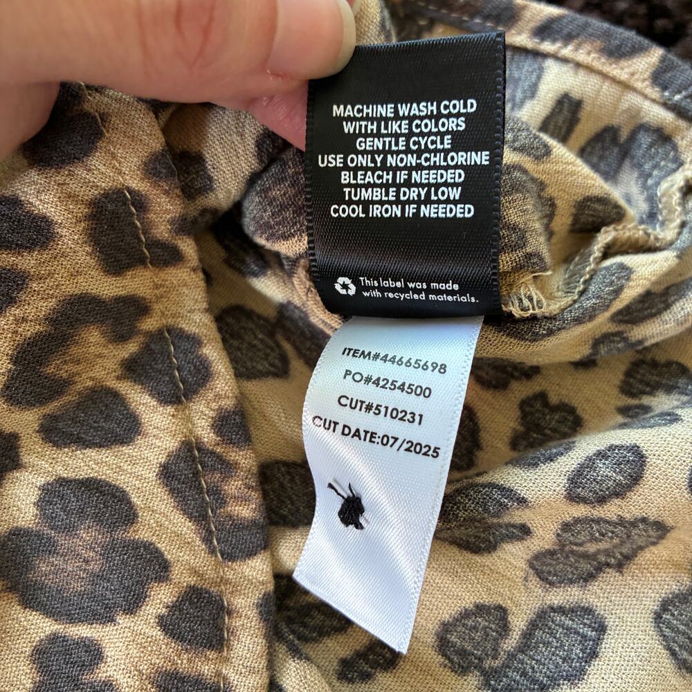 Torrid Leopard Brown Printed Button-down Soft Flowy Rayon Shirt Size 00 / XS - Picture 6 of 10